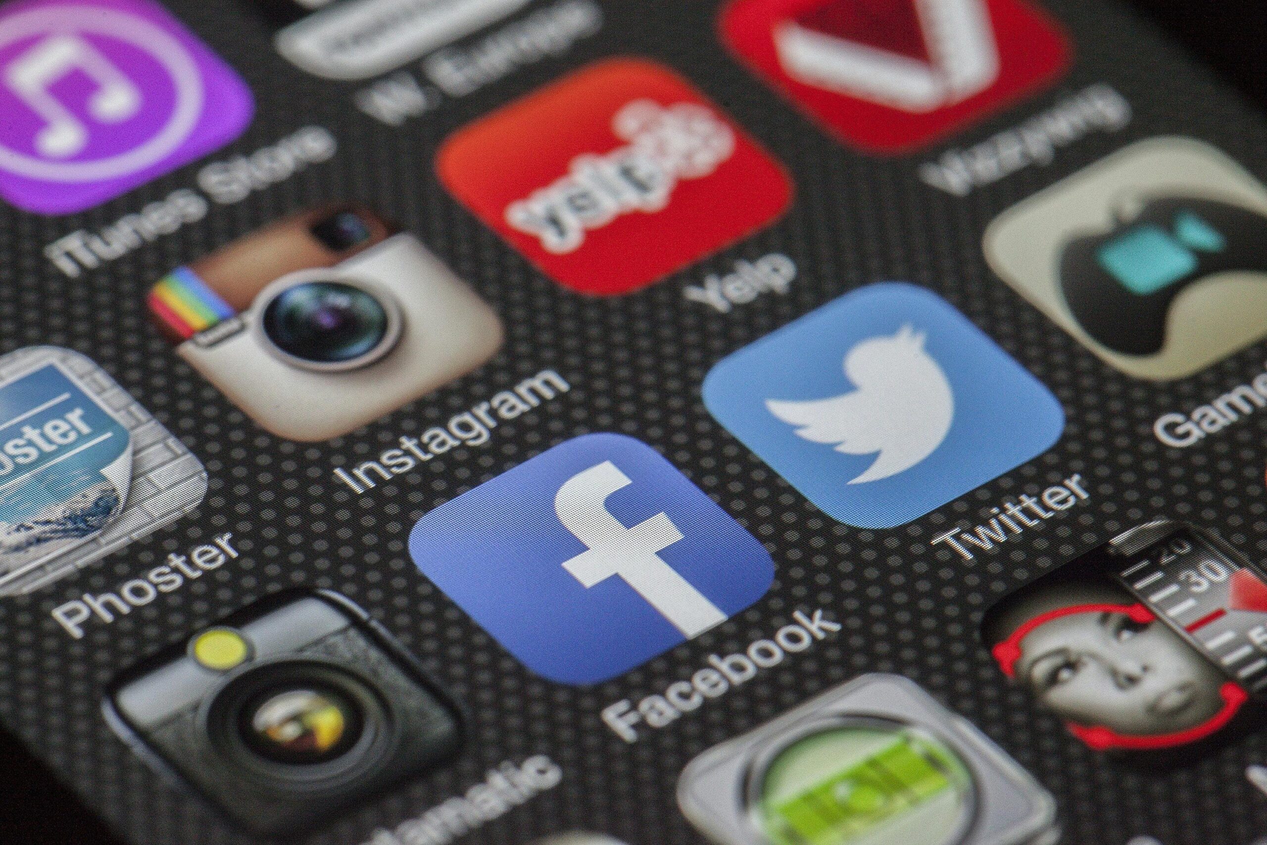 You are currently viewing SyndBuddy vs Other Tools: Which is Best for Rankings, Traffic, and Engagement in 2025?